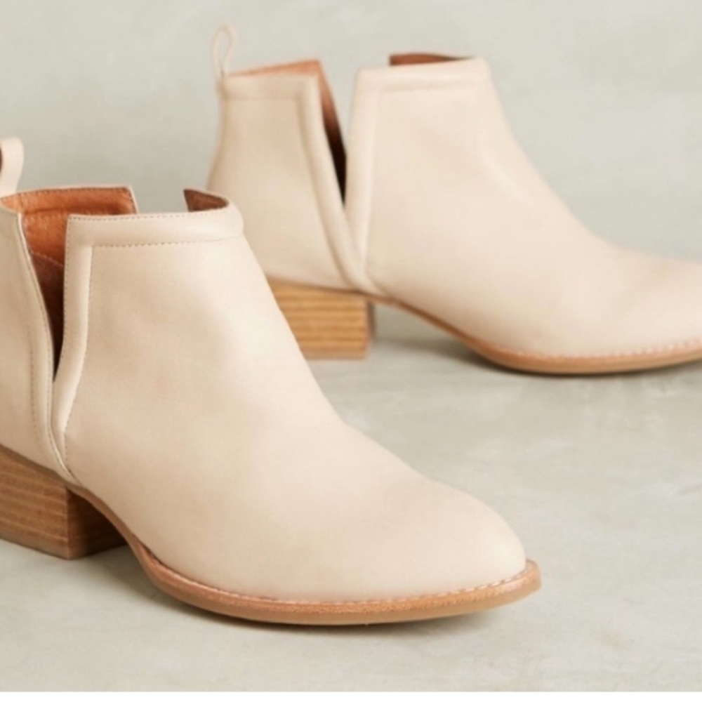 Jeffrey Campbell Womens Muskrat Cream Leather Ankle Booties 8 Cutout Pull Loop - Picture 2 of 16